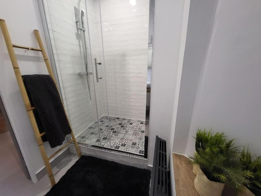 O Bon'Endroit - Appartement Confort - Centre Ville В'єнна Екстер'єр фото